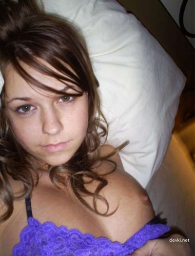 Hot Girls Posed in Private Amateur Photos: Explicit and Bold!