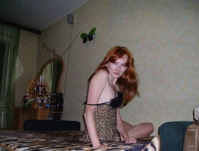 Explicit Amateur Photo: Redhead Lady with Small Boobs