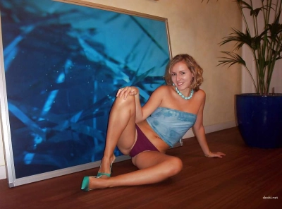 Amateur Slut Home Photos: Explicit XXX Pics of Naughty Girl