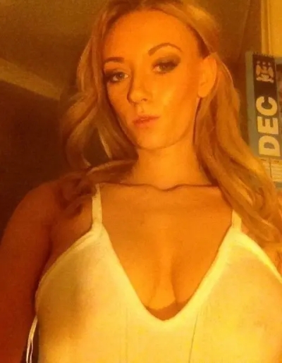 Tight Blonde Ready to Strip Down - Amateur Explicit Photo