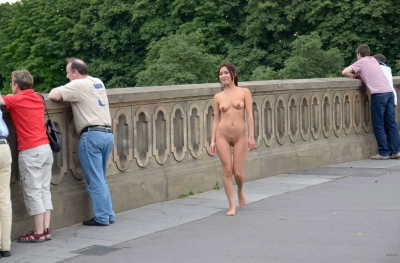 Naked Asian Girl Strolls the Streets - Explicit Amateur Photo Captured