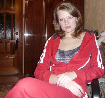 Russian Amateur Erotica: Explicit Home Photos of a Naughty Russian Girl