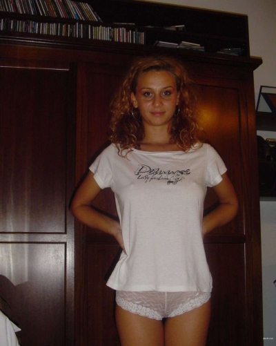 Sexy Girl in Panties: Amateur Photo Collection